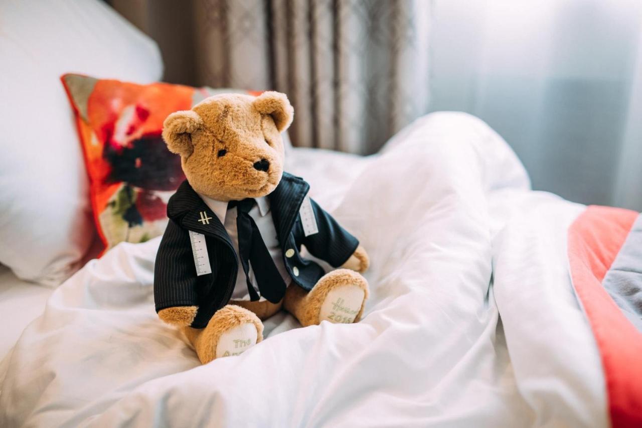 The Valley Hotel & Carriage Gardens Fivemiletown ภายนอก รูปภาพ