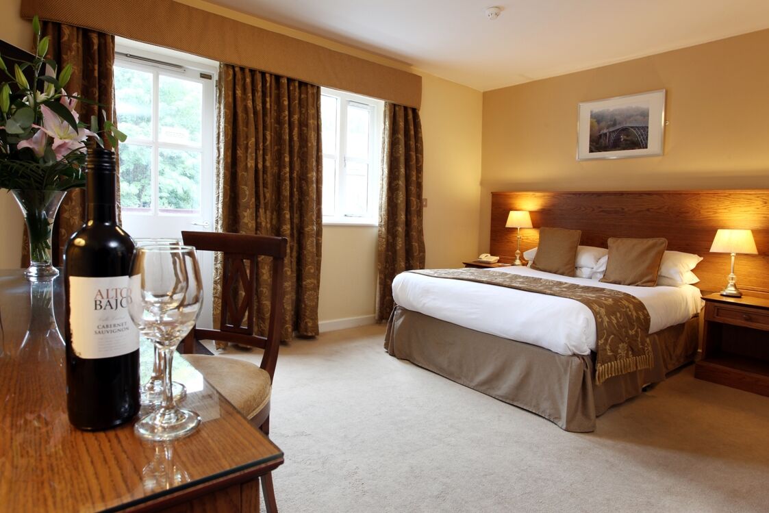 The Valley Hotel & Carriage Gardens Fivemiletown ภายนอก รูปภาพ