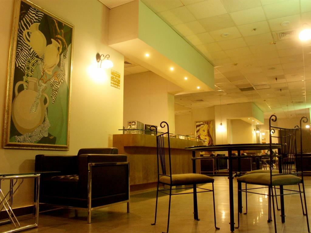 The Valley Hotel & Carriage Gardens Fivemiletown ภายนอก รูปภาพ