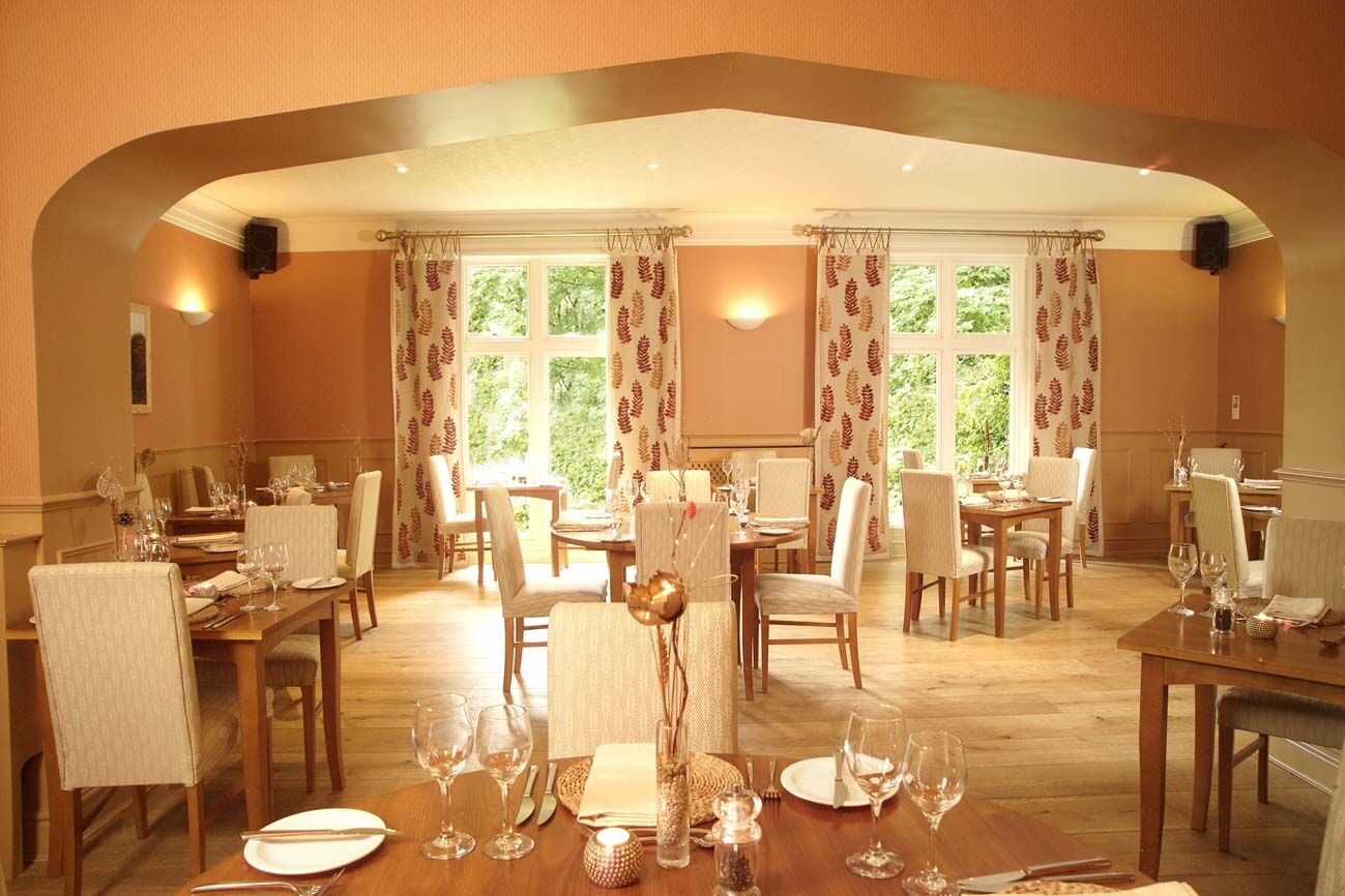 The Valley Hotel & Carriage Gardens Fivemiletown ภายนอก รูปภาพ